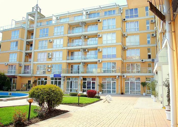Flores Park Apartman *