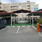 Flores Park