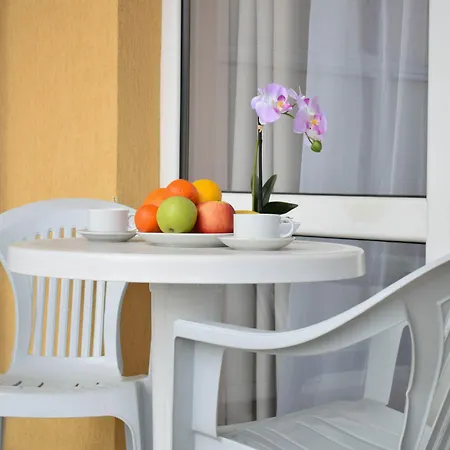 Apartmán Flores Park Sluneční pobřeží