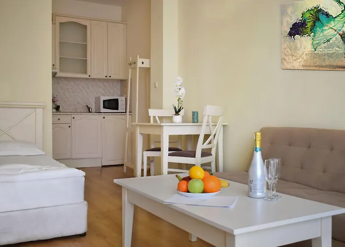 Flores Park Apartmán Sluneční pobřeží
