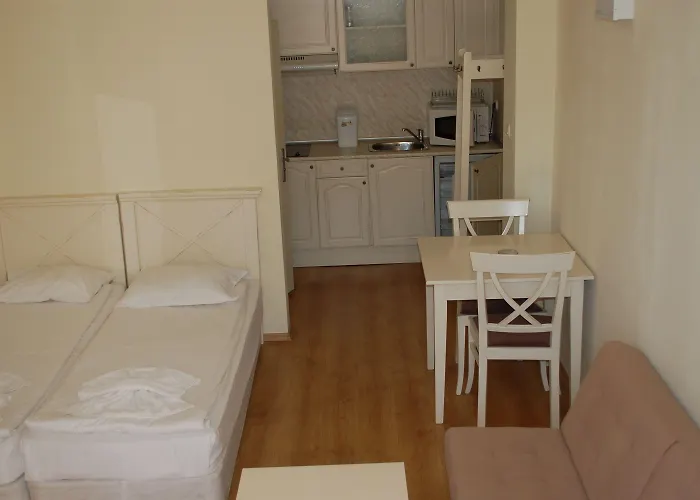 Flores Park Sluneční pobřeží