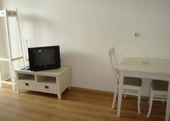 Flores Park Sluneční pobřeží