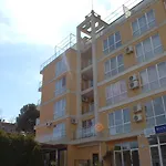 Апартаменты Flores Park Солнечный берег