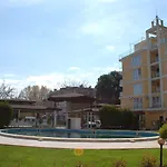 Flores Park Солнечный берег