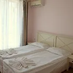 Flores Park Солнечный берег