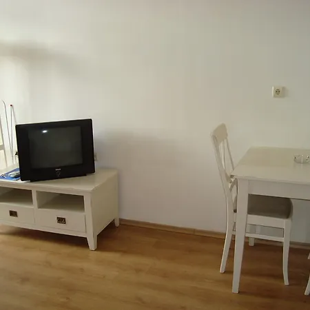 Flores Park Слънчев бряг