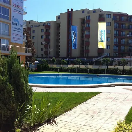 Апартамент Flores Park *