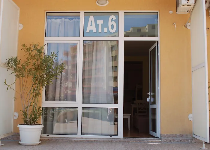 Flores Park * ساني بيتش