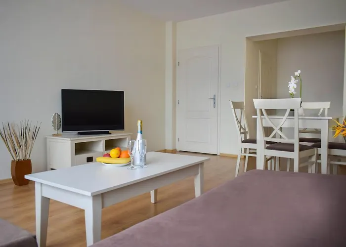 Flores Park Сонячний Берег