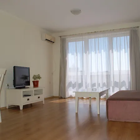 Flores Park Apartament *