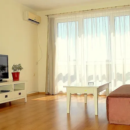 Flores Park Apartament *