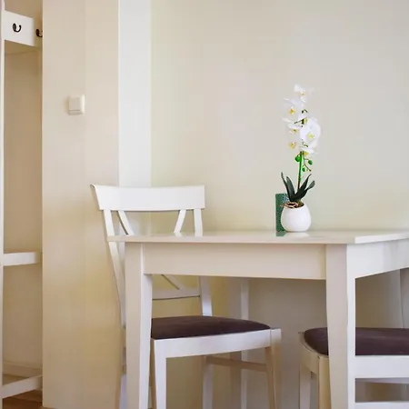 Apartament Flores Park *